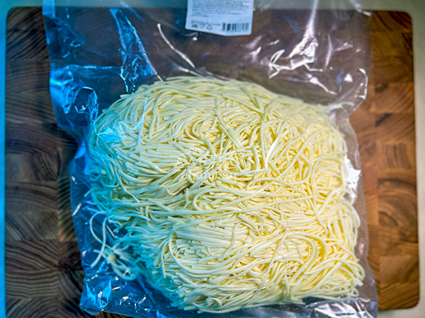 Сырный продукт ФЕРМЕРСКИЙ паутинка белая в Малаховке