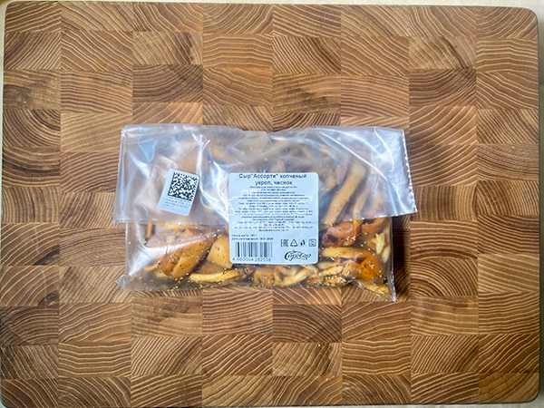 Сыр 150 гр ГОРНЫЙ СЫРОВАР (Ассорти копчёный с укропом и чесноком) в Малаховке